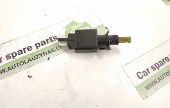 Mercedes-Benz C W203 Brake pedal sensor switch 0005457709 A0005457709