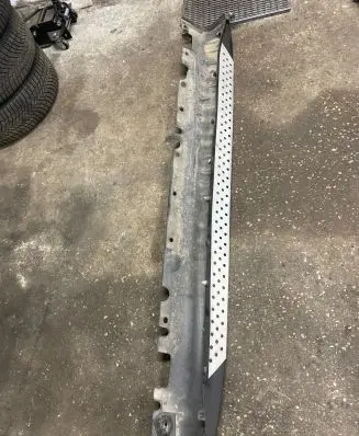 BMW X5 E70 Sill 7163555