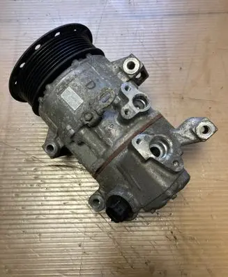 Toyota Avensis T270 Air conditioning (A/C) compressor (pump) GE4472601258 5SE12C