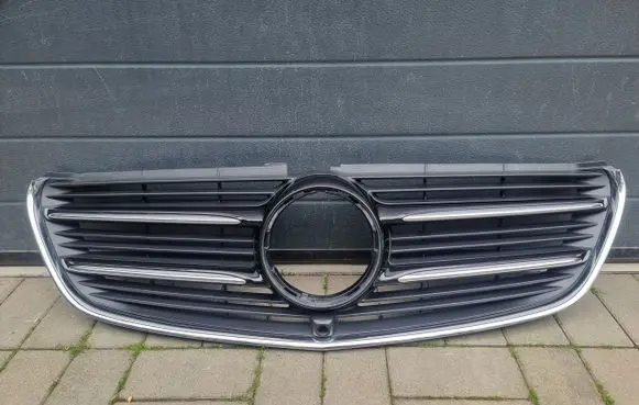 Mercedes-Benz V Class W447 Front bumper upper radiator grill A4478801901