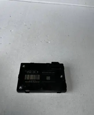 Peugeot 508 II Wireless charging module 9813403280