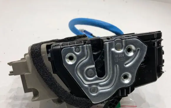 KIA Xceed Front door lock 81310J7010