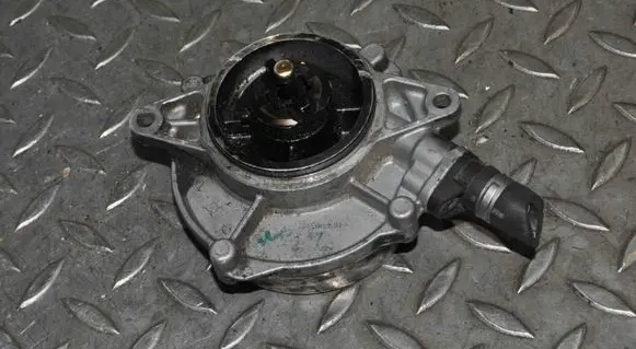 Audi A6 S6 C6 4F Vacuum pump 057145100L