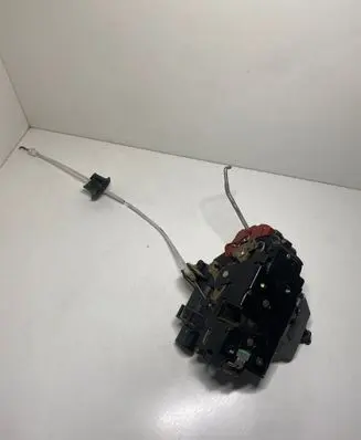 Audi A4 S4 B6 8E 8H Front door lock 8E1837016C PA66307GF
