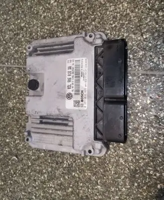 Volkswagen Touran II Engine control unit/module 03L906018DQ 0281016899
