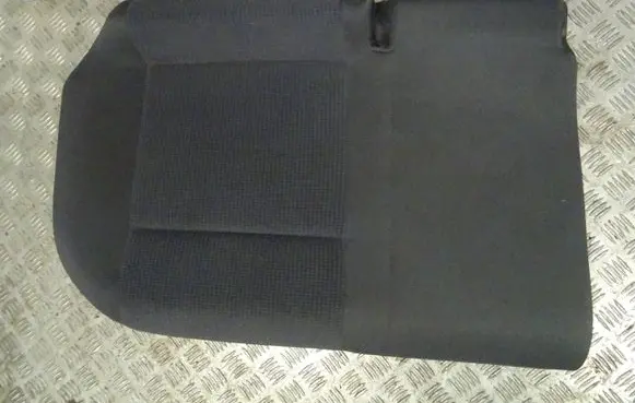 Volkswagen Polo IV 9N3 Rear seat