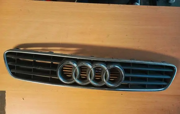 Audi A3 S3 8L Front grill 8L0807683