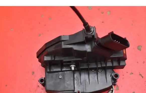 Ford Escape III Front door lock BF6AF21812AN