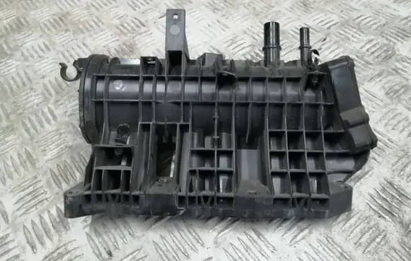 Ford Focus Intake manifold H6BG9424DA