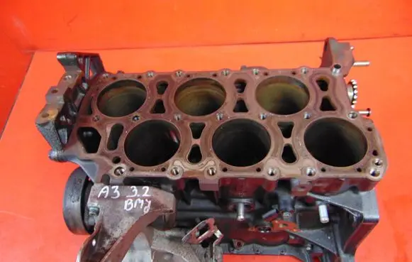 Audi A3 S3 8P Engine block 022103021S