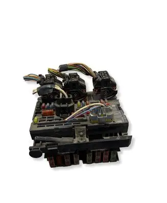 Peugeot Partner Fuse module 9666700380