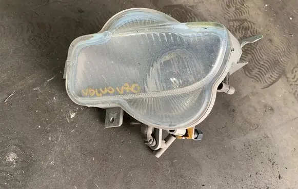 Volvo V70 Front fog light 8620228
