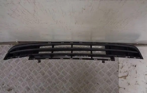 Opel Meriva B Front bumper lower grill 13325639 475498858 13325638