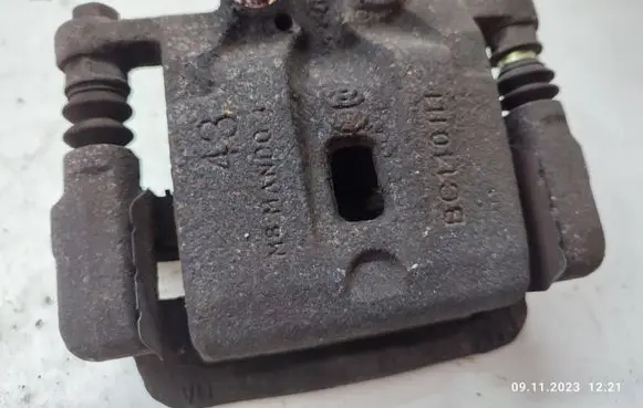 Hyundai Santa Fe Rear brake caliper