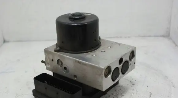 Mercedes-Benz C W203 ABS Pump A0044315512