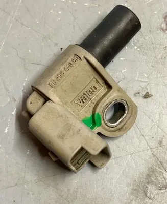 Volvo V50 Camshaft position sensor 9645844080