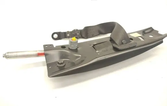 Volvo V70 Front seatbelt 6041213RHB 0Z0203