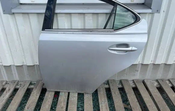 Lexus IS 220D-250-350 Rear door 1G1
