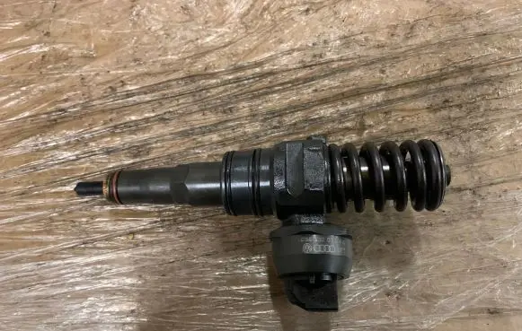Audi A3 S3 8L Fuel injector 038130073AG