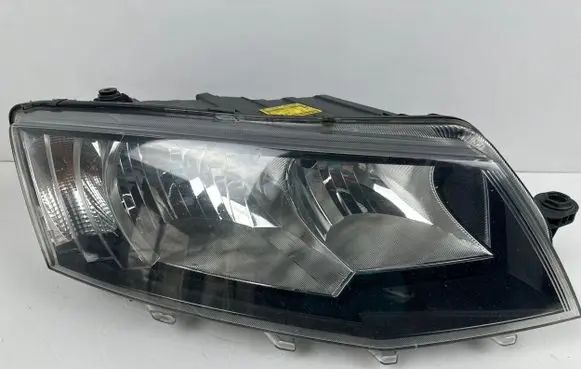 Skoda Octavia Mk3 (5E) Headlight/headlamp 5E1941016 LE11A6275 030127220200