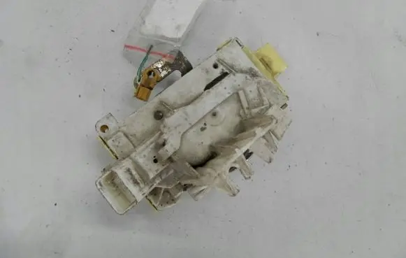 Ford Mondeo MK II Rear door lock 