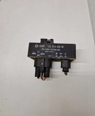 Skoda Fabia Mk1 (6Y) Coolant fan relay 1J0919506M 104400000
