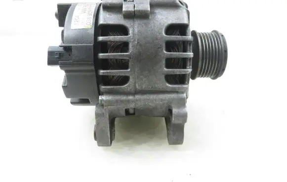 Volkswagen Golf IV Generator/alternator 038903023S