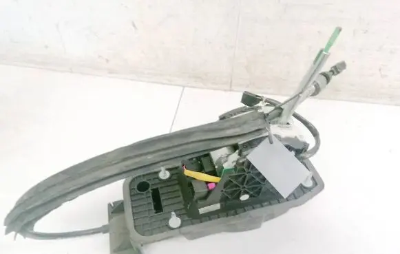 Volkswagen Caddy Gear shifter/selector 1T1713025R