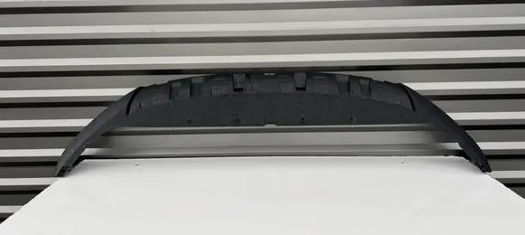 Volvo XC40 Front bumper lip 31449340
