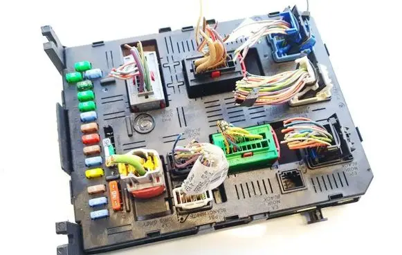 Peugeot 307 Fuse box set 216761594 281197280a