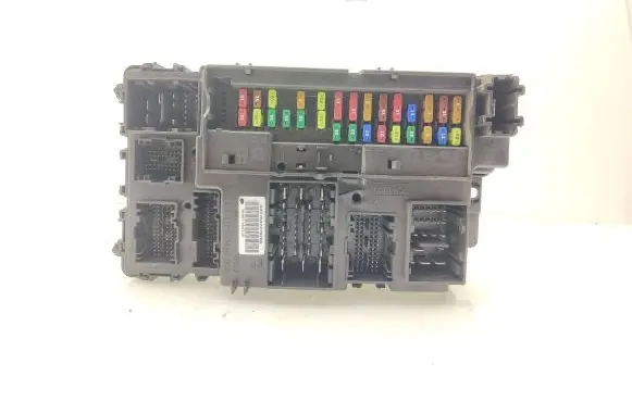 Ford Mondeo MK V Fuse module GU5T15604 M3NA2C738448 A2C7537470250