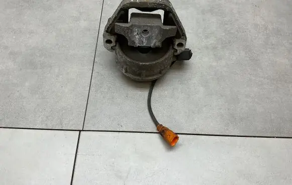Audi A6 S6 C7 4G Engine mount bracket