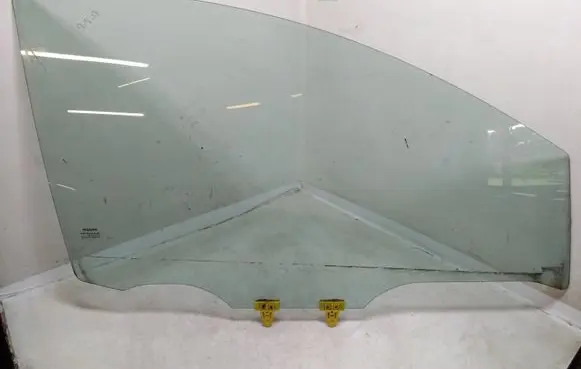 Nissan Note (E11) Front door window glass four-door
