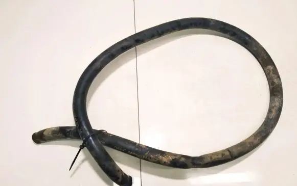 Citroen C5 Engine coolant pipe/hose 73411