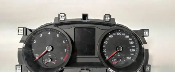 Volkswagen Tiguan Speedometer (instrument cluster) 5NA920750