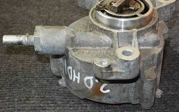 Peugeot 407 Vacuum pump D1651C2