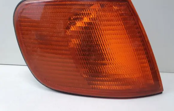 Audi 100 S4 C4 Front indicator light 185001B