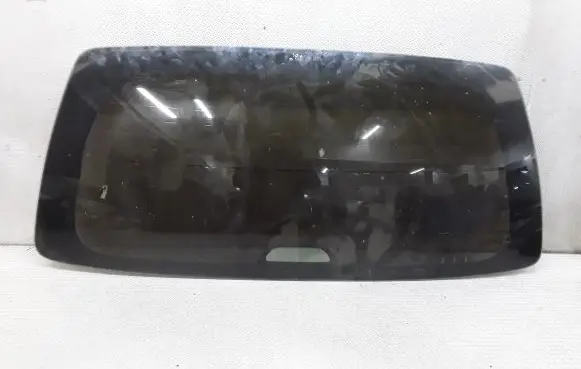 KIA Carnival Rear windscreen/windshield window 
