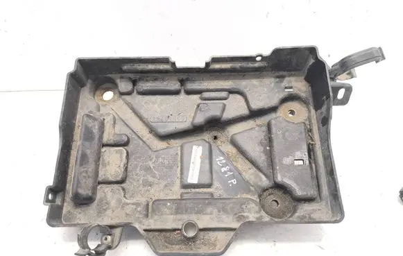 Battery tray