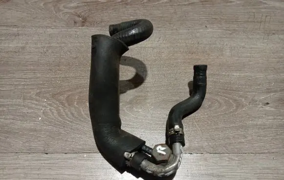 Volvo S60 Engine coolant pipe/hose