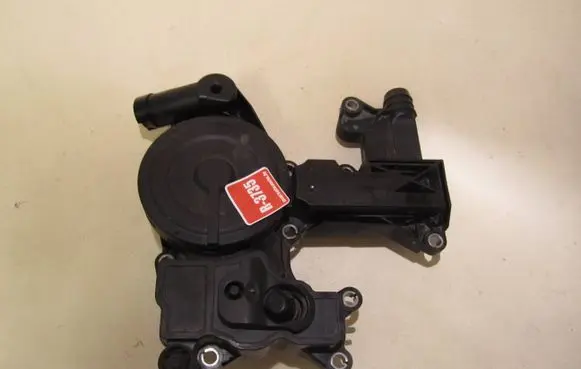 Volkswagen Golf VI Oil breather separator 06H103495AH 03A2X