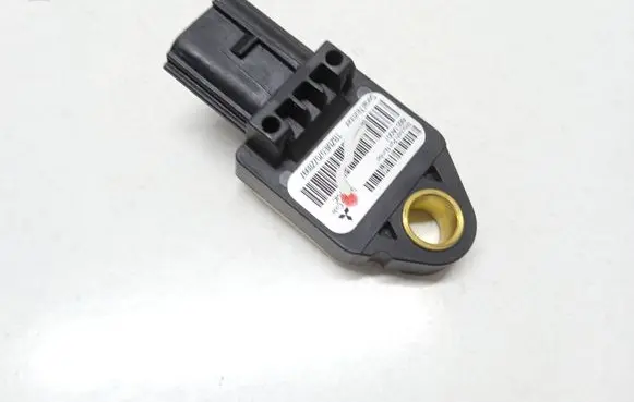 Mitsubishi Outlander Airbag deployment crash/impact sensor 8651A001