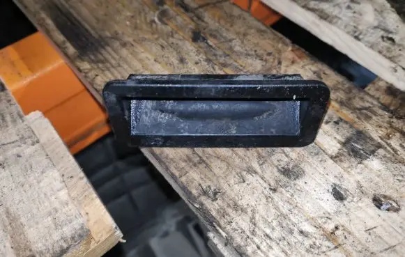 Tailgate opening switch