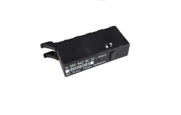 Mercedes-Benz C W202 Light module LCM 2025420232