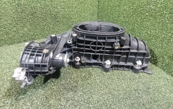 Mercedes-Benz E W212 Intake manifold A6510900037