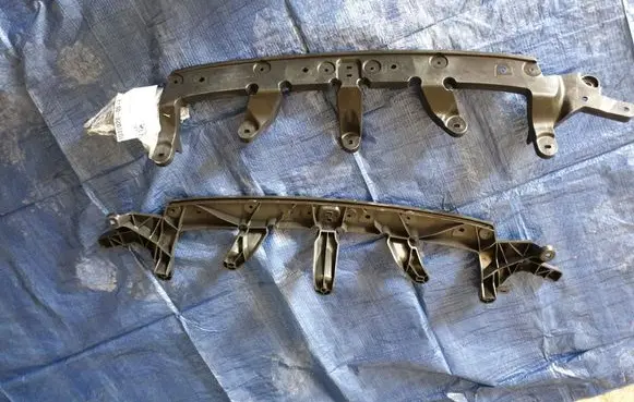 Tesla Model X Front bumper cross member 1047020