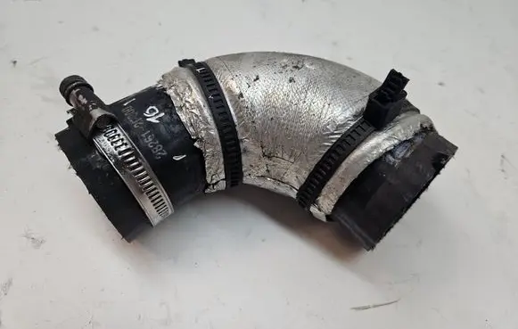 Intercooler hose/pipe
