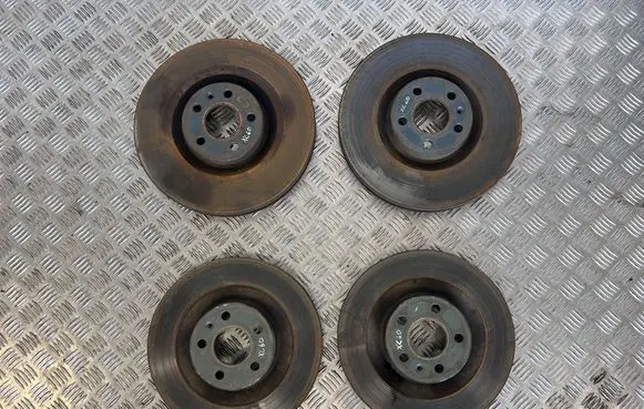 Volvo XC60 Brake discs and calipers set 