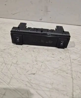 Toyota RAV 4 (XA50) Seat heating switch 8395042540