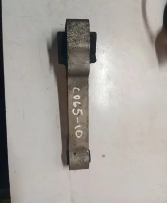Volvo S60 Engine mount bracket 31430441